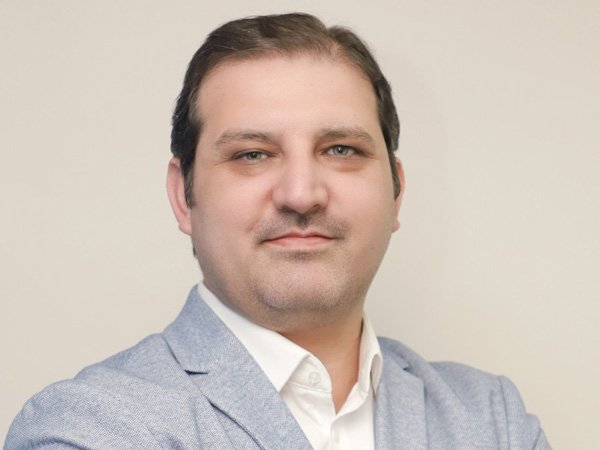 Akhunzada, Naveed Zaman